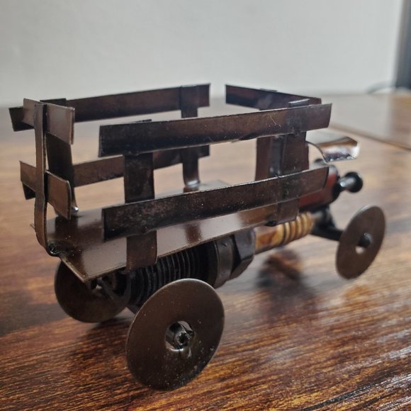 Vintage FARM TRUCK, Spark Plug Art - Picture 3 of 3